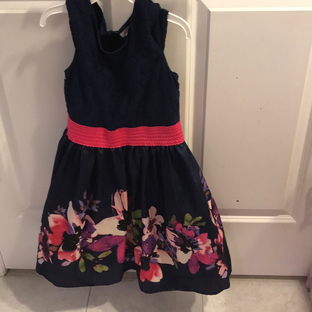 Girls dress